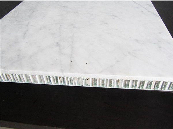 Larghezza stimata di AHP del marmo del favo del fuoco composito di alluminio di pietra A1 1220mm del pannello